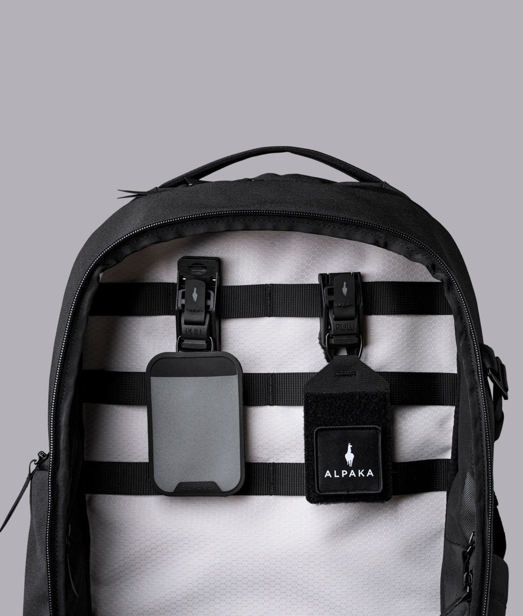 HUB Cardholder
