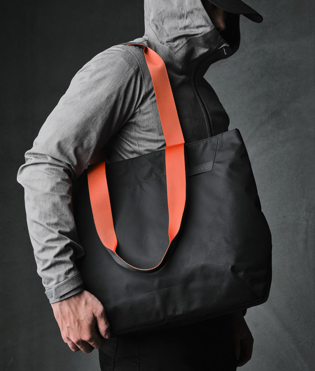 Elements Tote (M)
